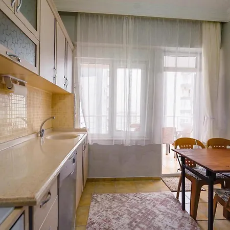 Cozy Flat With Balcony In Kepez *